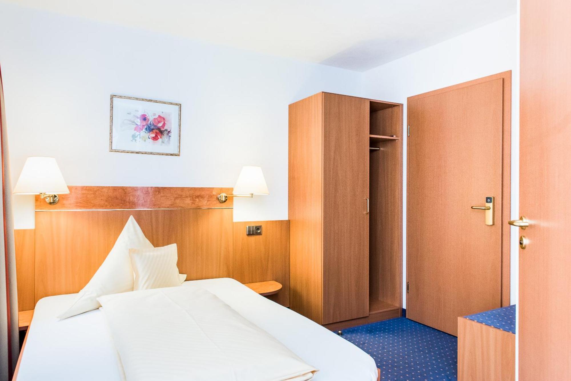 Hydepark Hotel Haidkapelle Ngoại thất bức ảnh
