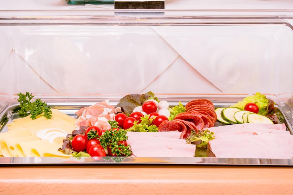 Hydepark Hotel Haidkapelle Ngoại thất bức ảnh